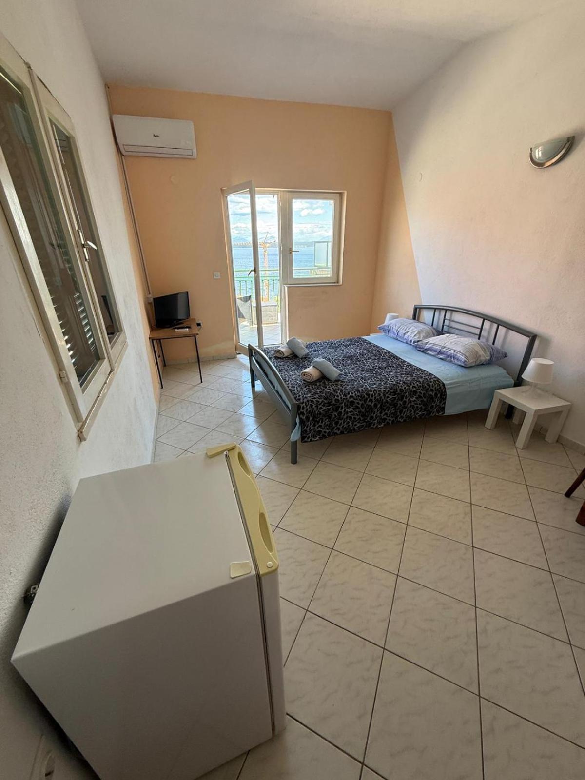 Apartments Laguna Stomorska Bilik gambar